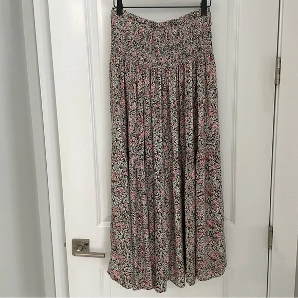 NATURAL LIFE Pink and Green Floral Maxi
Skirt Smocked Waist Flowy Boho Hippie. 1 - Picture 8 of 9